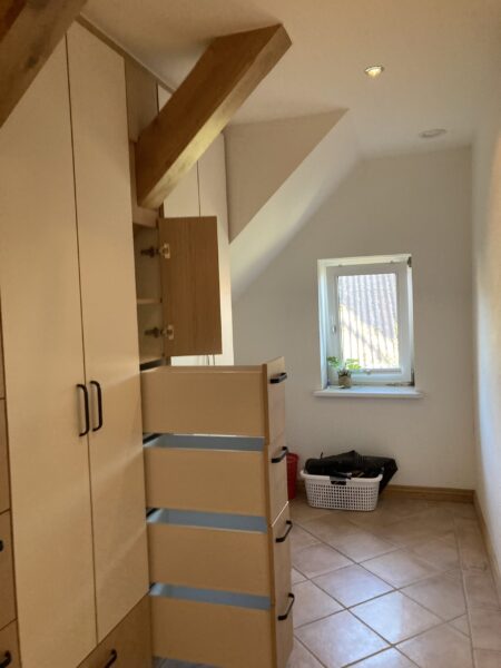 Einbauschrank mit Schubladen